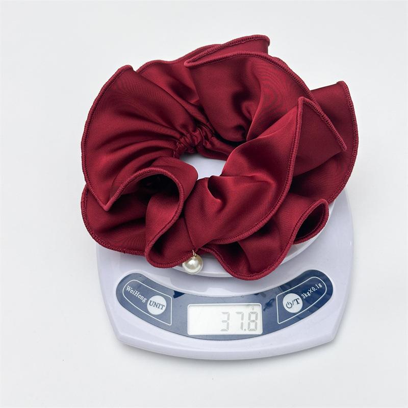 Elegant Pearl Decorated Scrunchies Fashion Hair Tie for Women Aesthetic Bridal Shower Gift