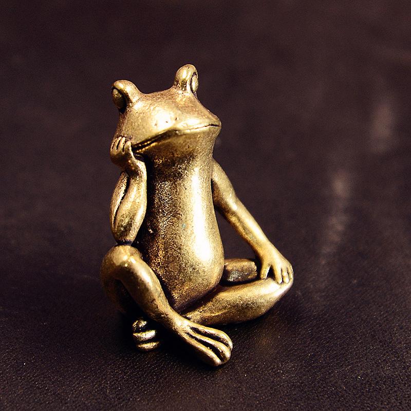 Brass Frog Statue Antique Zen Desk Decor Fortune Feng Shui Ornament Figurine for Meditation GiftStress Relief Decor