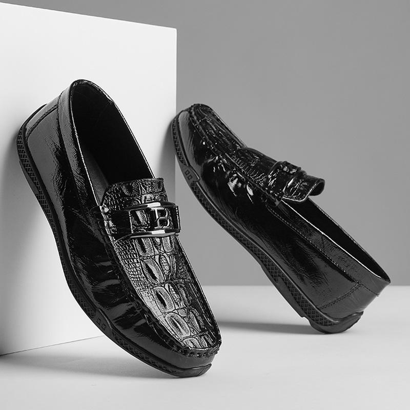 

2025 летняя новая обувь Doudou мужская обувь с крокодиловым узором яркая кожаная обувь повседневная мода деловые мокасины Douyin explosion 39