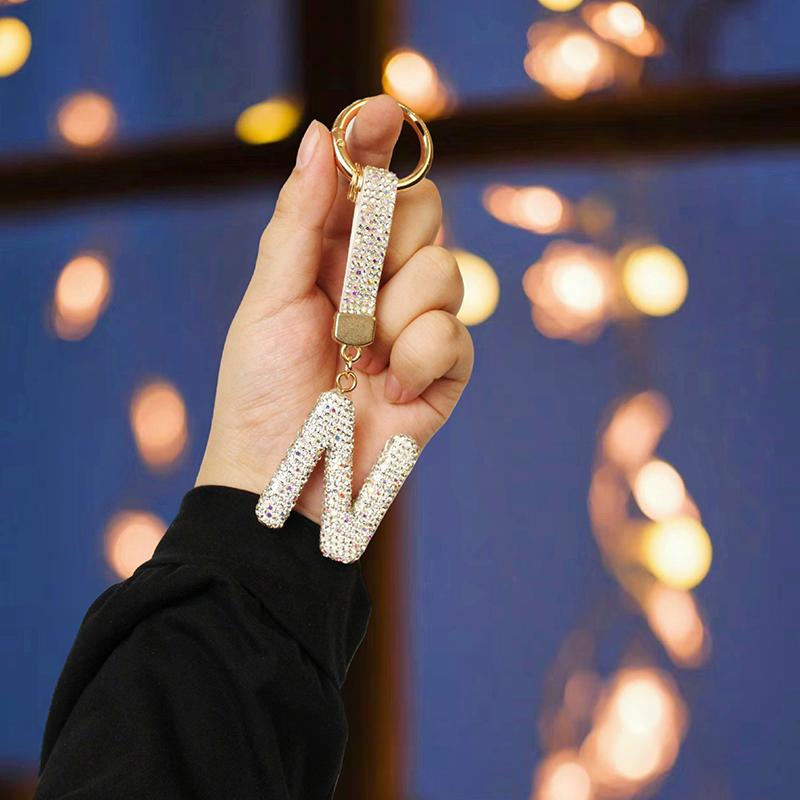 1PC Keychains Ideal Gift Letter Design Bling Key Ring Accessory Full Rhinestone Design Lucky Pendant 26 Alphabet Letters