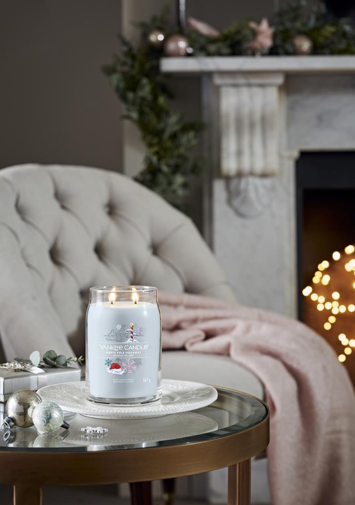 Yankee Candle Świeca North Pole Hideaway 567G