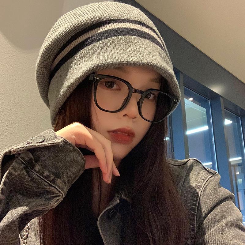 

Вязаная черная шапка-бини для женщин на осень и зиму, корейский стиль, большой обхват головы, теплая шапка, японский стиль, маленькая свободная шапка, модная, подчеркивающая лицо M（56-58cm）