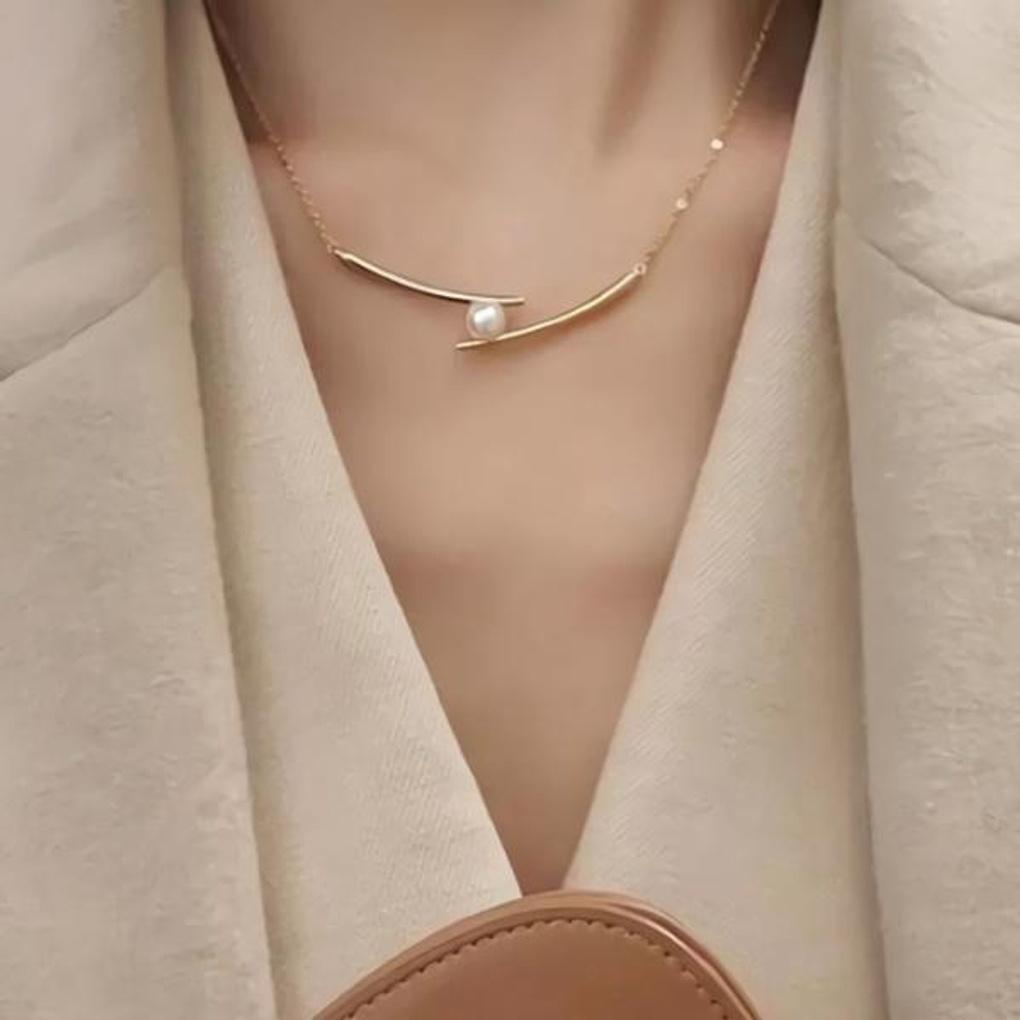 Women's Accessory Workaholic Luxury Pearl Necklace