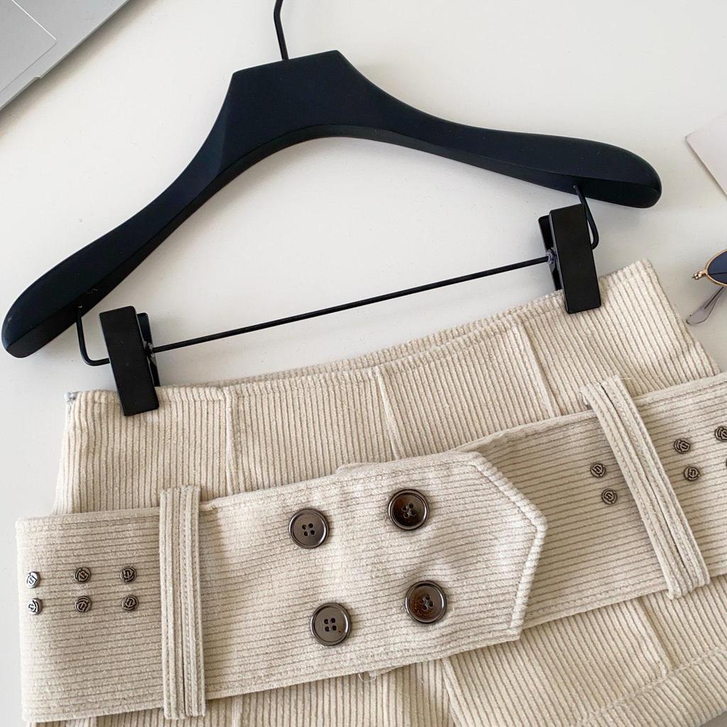 American Retro Low-Waist Corduroy Belted Shorts for Women - Autumn/Winter Fashion