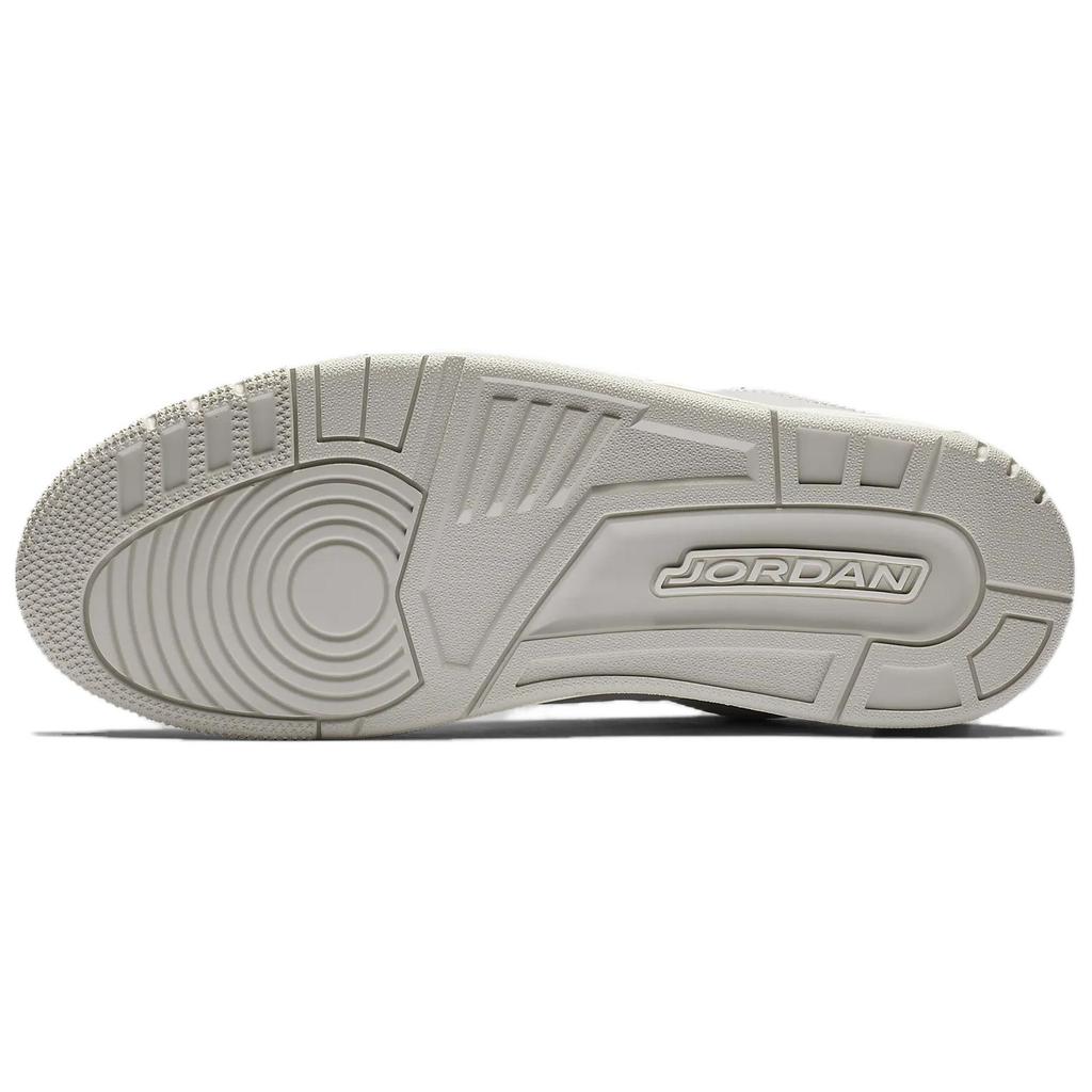 Baskets Air Jordan Courtside 23 Blanc Gris Homme HQ1192-101