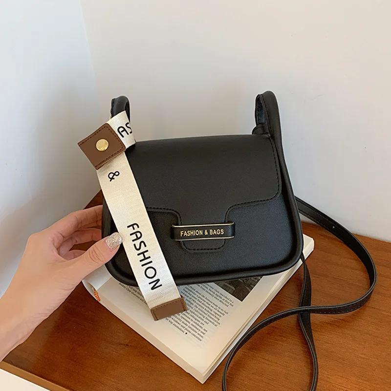 Contrasting Saddle Crossbody Bag for Women Versatile Shoulder Bag Feminine Fashion Retro Designer Luxury