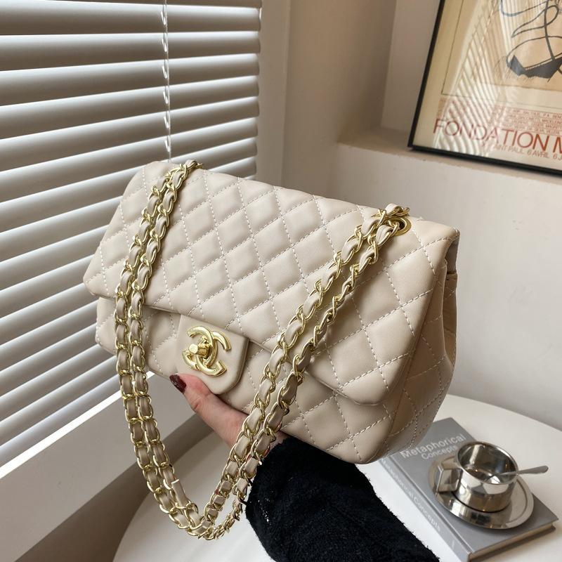 New women's bag fashion shoulder messenger bag versatile diamond chain bag