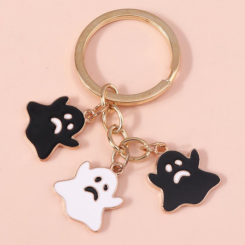 Cute Enamel Pumpkin Keychain Halloween Ghost Bat Key Ring Pendants for Handbag Decor DIY Halloween Jewelry Accessories
