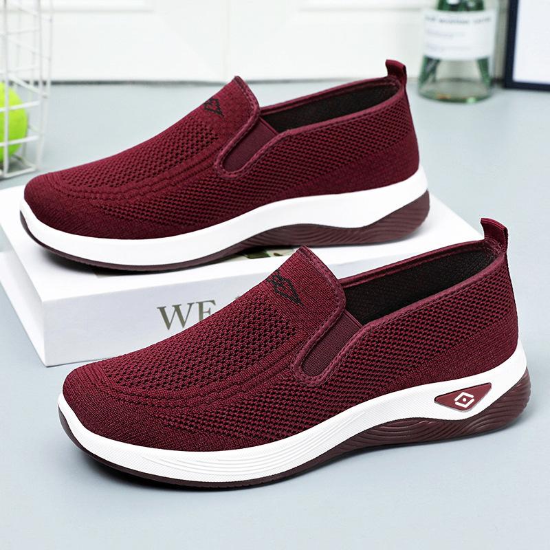 Shoes Women's Summer Breathable and Not Tired Feet Old Beijing Cloth Shoes Light and Comfortable Casual Middle-aged and Elderly Mother Shoes
