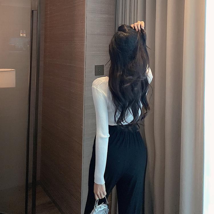 Women's High-End U-Neck Long-Sleeve Knit Sweater - Tight-Fitting Base Layer for Autumn & Winter