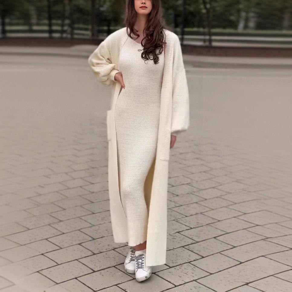 2025 Autumn Women's Knitted Long Dress with Pockets and Waist-cinching Round Neck Cardigan.