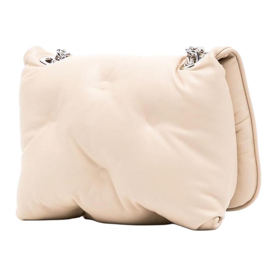 Maison Margiela Buchstabenlogo gesteppte Druckknopfklappe Ledertasche Wolkenform Damen Umhängetasche Beige SB1WG0019P4300T2086