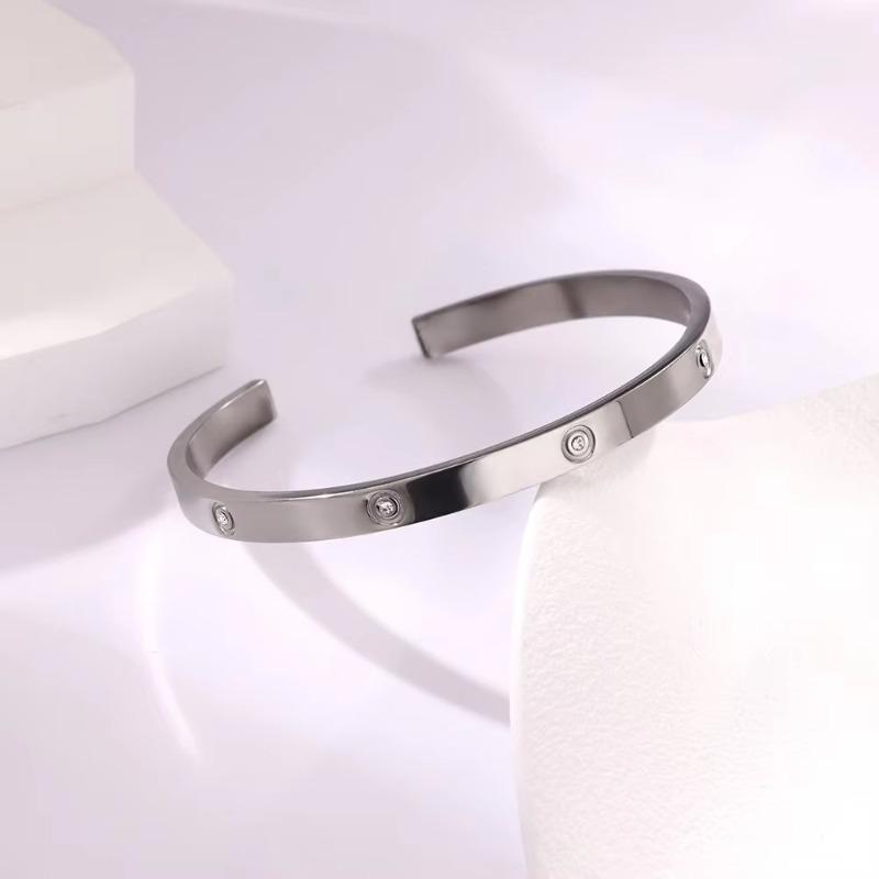 

Hot-selling zircon diamond-encrusted opening k gold titanium steel bracelet simple and fashionable light luxury high-end bracelet versatile