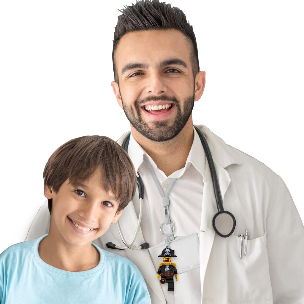 LEGO's iconic LED flashlight keychain. An iconic fan item. Kids' novelty toy. 76mm figure. Includes 2 CR2025 batteries. Black, One Size, Keychain Ligh