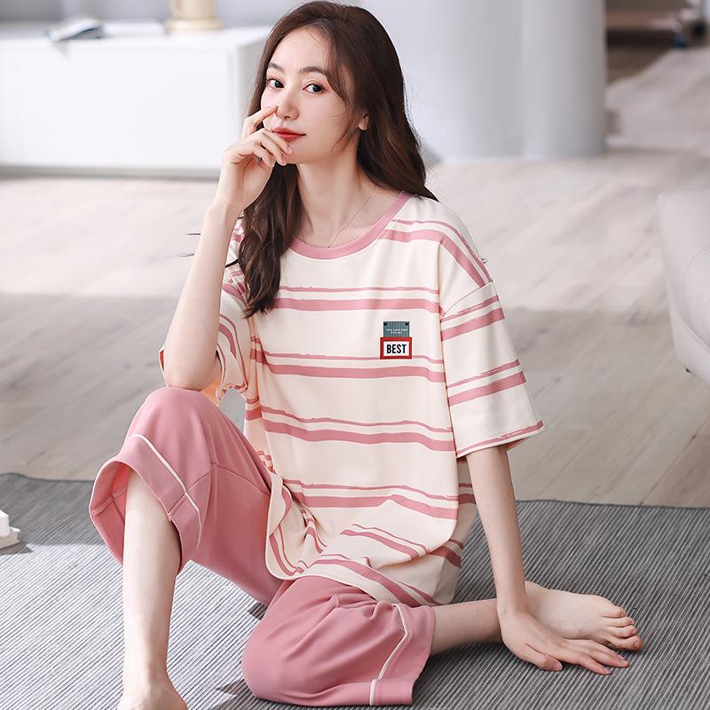 Women's Summer Korean-Style Cotton Cropped Pajamas with Split Sleeves - Cute, Versatile Two-Piece Set for Home or Outdoor Wear.