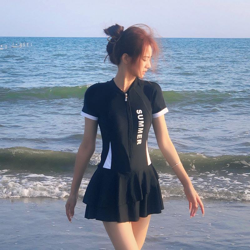 Women's Sporty One-Piece Swimsuit, Slimming Skirt Style, 2024 Conservative Belly-Covering Design, Ideal for Hot Springs.