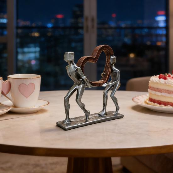 Heart Figurine Two People Carrying A Heart Sculpture Resin Tabletop Ornament for Bedroom Living Room Study Office Wedding Valentine's Day Gift