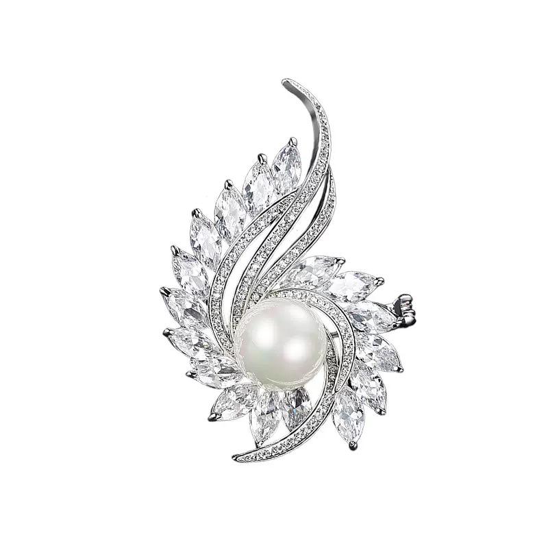 Korean Floral Pearl Brooch: Elegant Versatile Women's Cardigan Pin