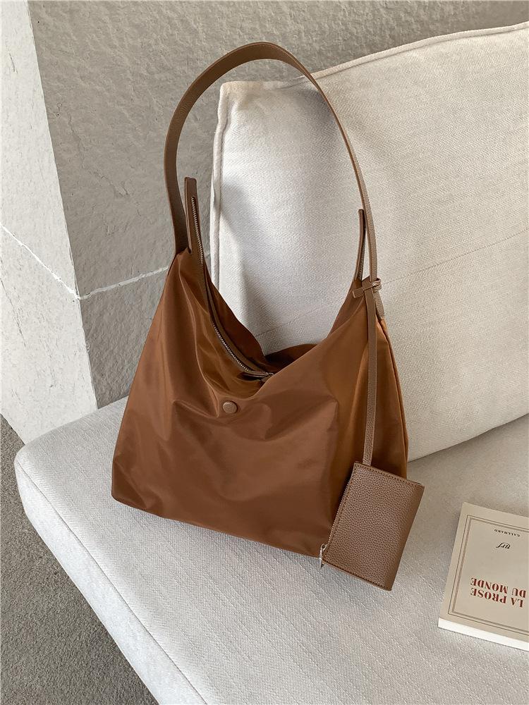 Spring women's casual commuter bag new fashion shoulder bag high sense large capacity women's nylon bag