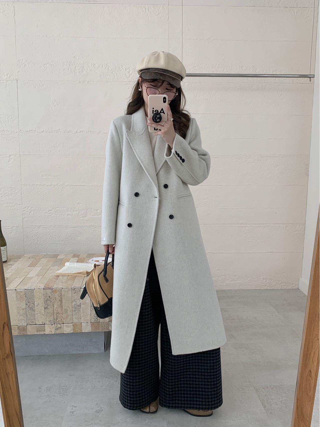 

Korean Style Women s Urban Commuting Wool Coat - Long, Straight Shoulder Design with Suit Collar Small