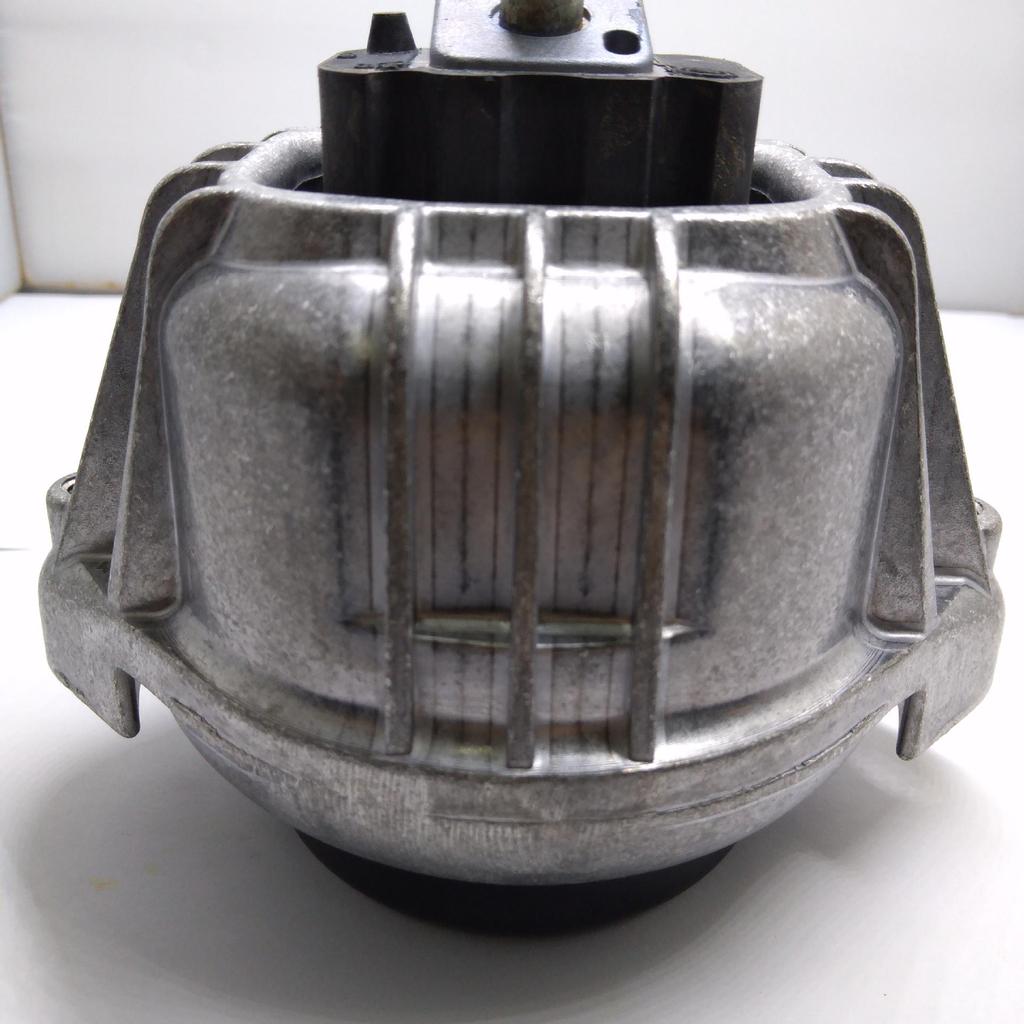 Engine Mount for BMW E81 E90 E91 E92 E93 (Part 22116768799)