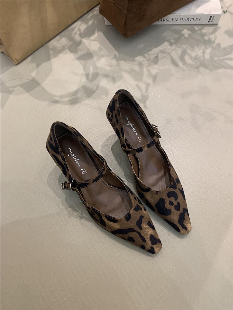 Women's High Heels Women's Spring 2025 French Temperament Elegant Pointed Head Light Mouth Stiletto Mary Jane Commuter Shoes
