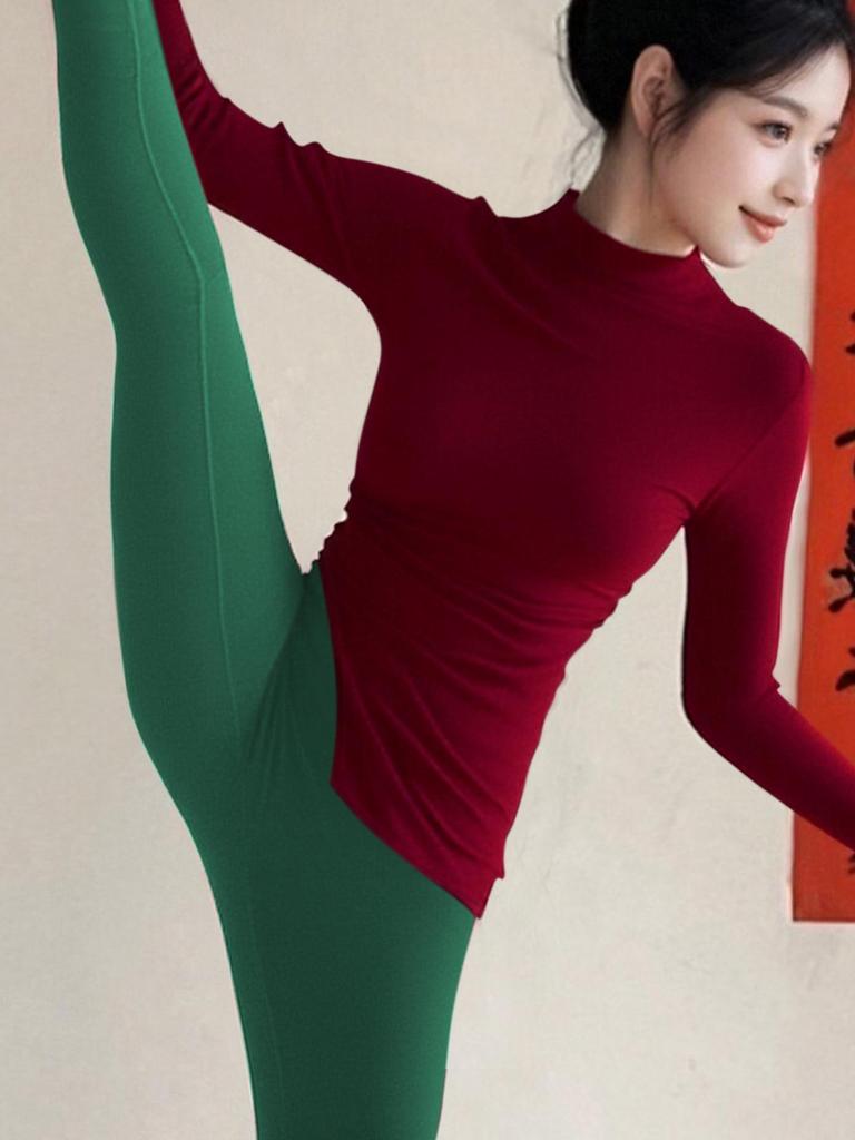 Women's Christmas Red Pilates & Yoga Suit: Stunning Winter Long Sleeve Sport Top & Fitness Set 2025