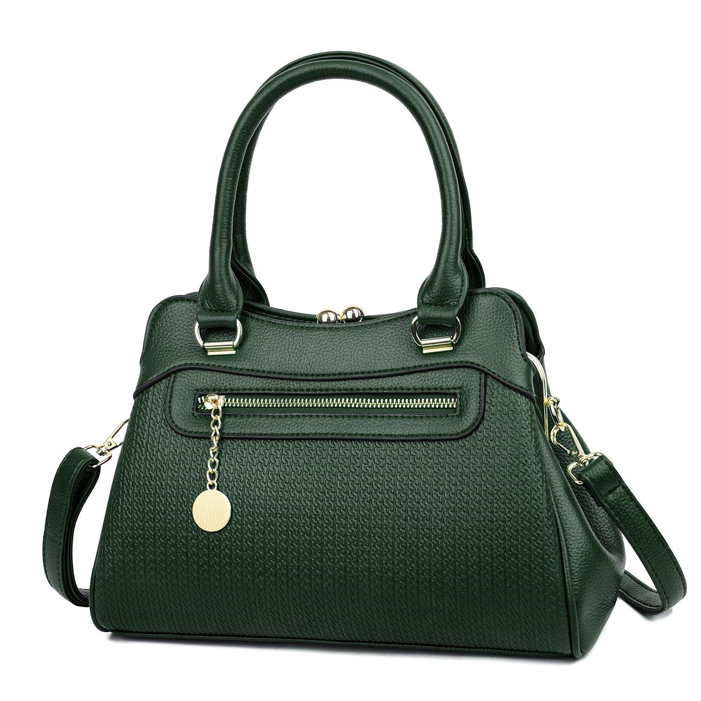 

Women s bag 2025 new fashionable textured bag portable shoulder women s bag large capacity commuter messenger small square bag зелёный