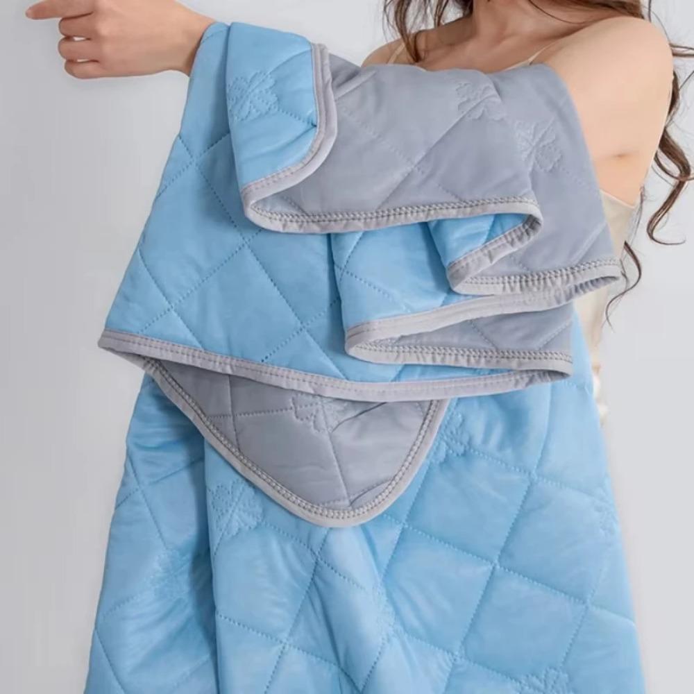 Quilted Summer Sleeping Quilt Lightweight Thin Quilt Duvet Air Conditioning Blanket  Dormitory