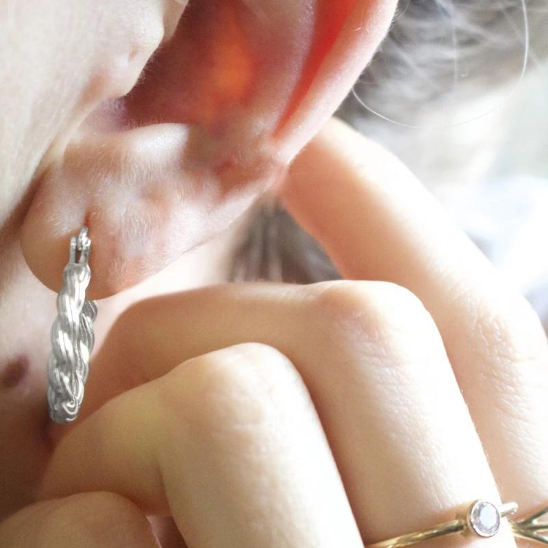 Novel Twisty Design Hoop Earrings for Women  Sterling Silver Luxury Ear Accessories Delicate Gorgeous Party Jewelry