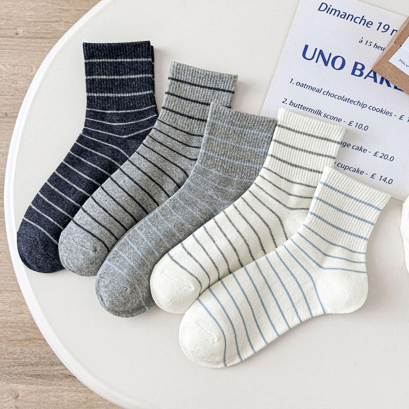 Striped Mid-calf Socks for Women In Spring and Autumn, College-style Cotton Sweat-absorbing Women's Socks for Autumn and Winter