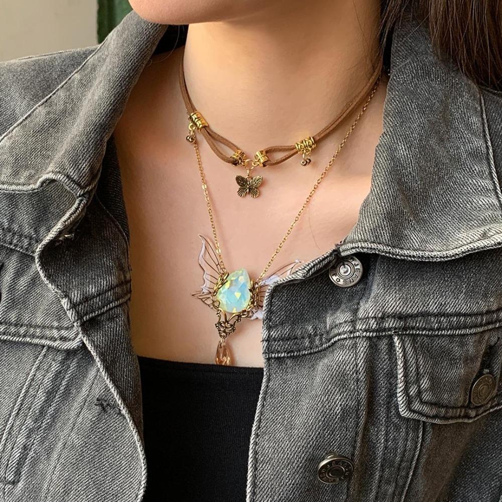 Vintage Butterfly Stacking Choker Crystal Pendant Clavicle Chain Rhinestone Wings Necklace Women