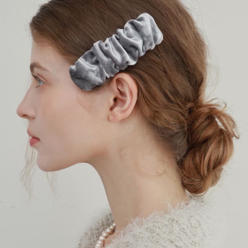 Less is more The Fluffy Hair Pin_4 COLORS