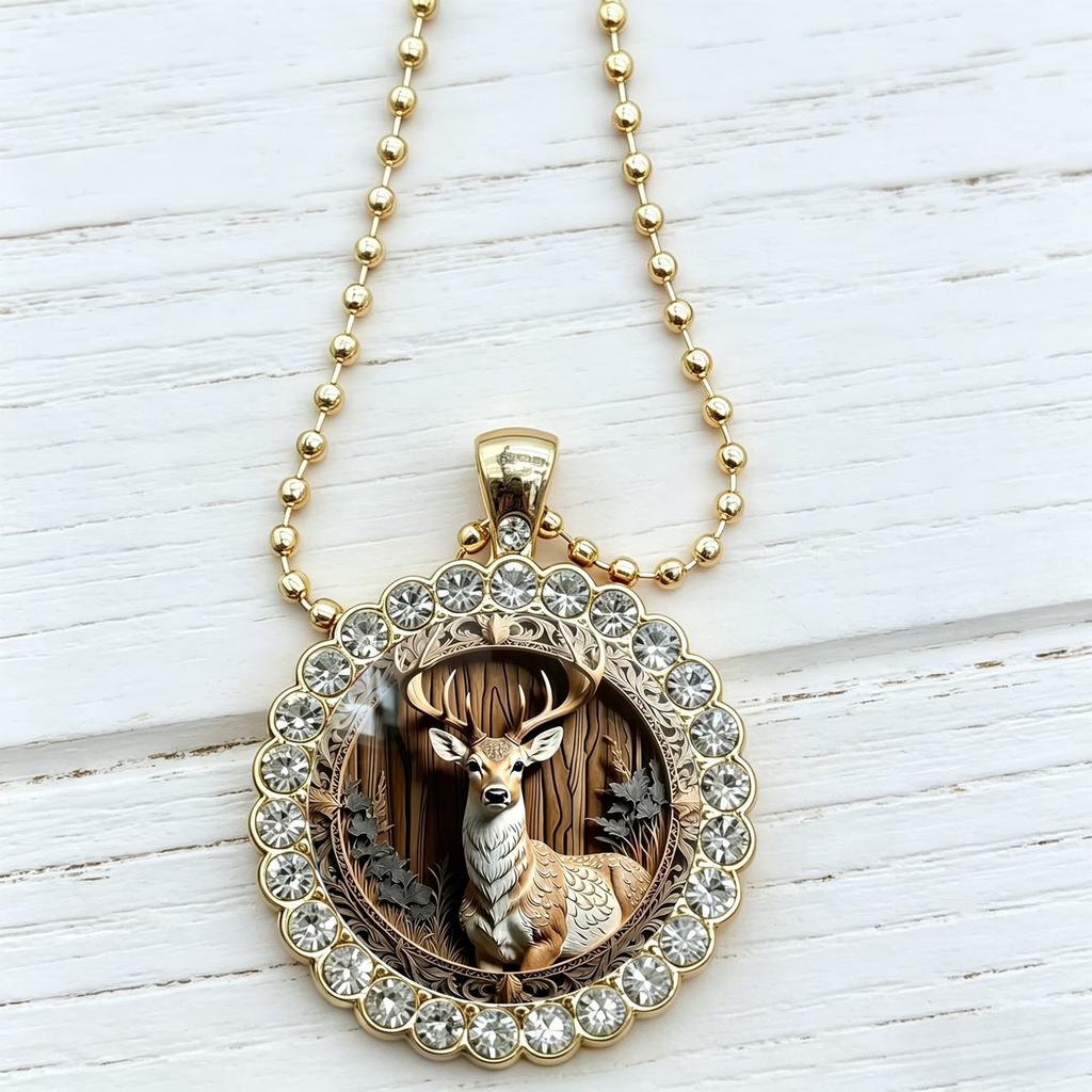 Collier Vintage Cerf des Bois Gravé avec Cadre Orné Doré, Parfait pour les Anniversaires, Noël et les Amoureux de la Nature