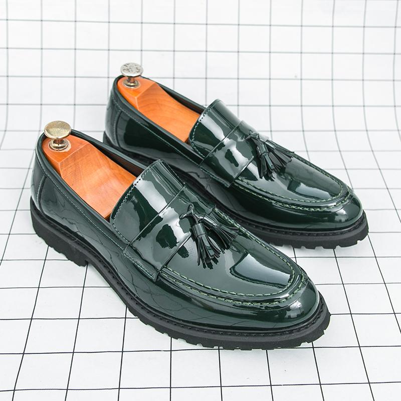 Scarpe Formale da Uomo in Pelle Stile Classico Mocassini Slip-On Punta Tonda Traspiranti Antiscivolo Scarpe da Lavoro Vestito Matrimonio Ufficio Casual