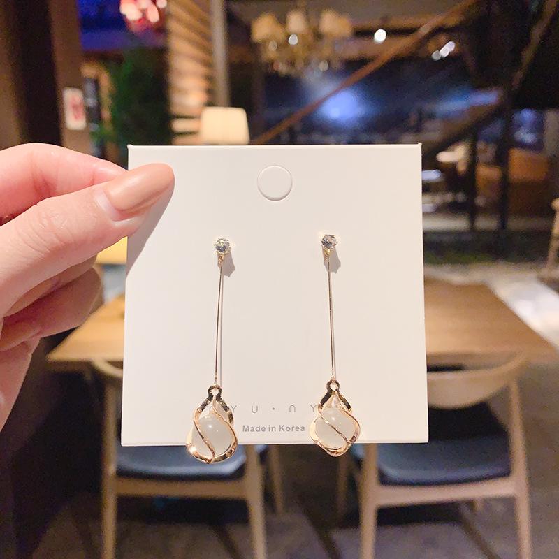 Women's High-End Plain Hoop Earrings: Light Luxury Ear Drops & Studs, Niche Design for Autumn/Winter.