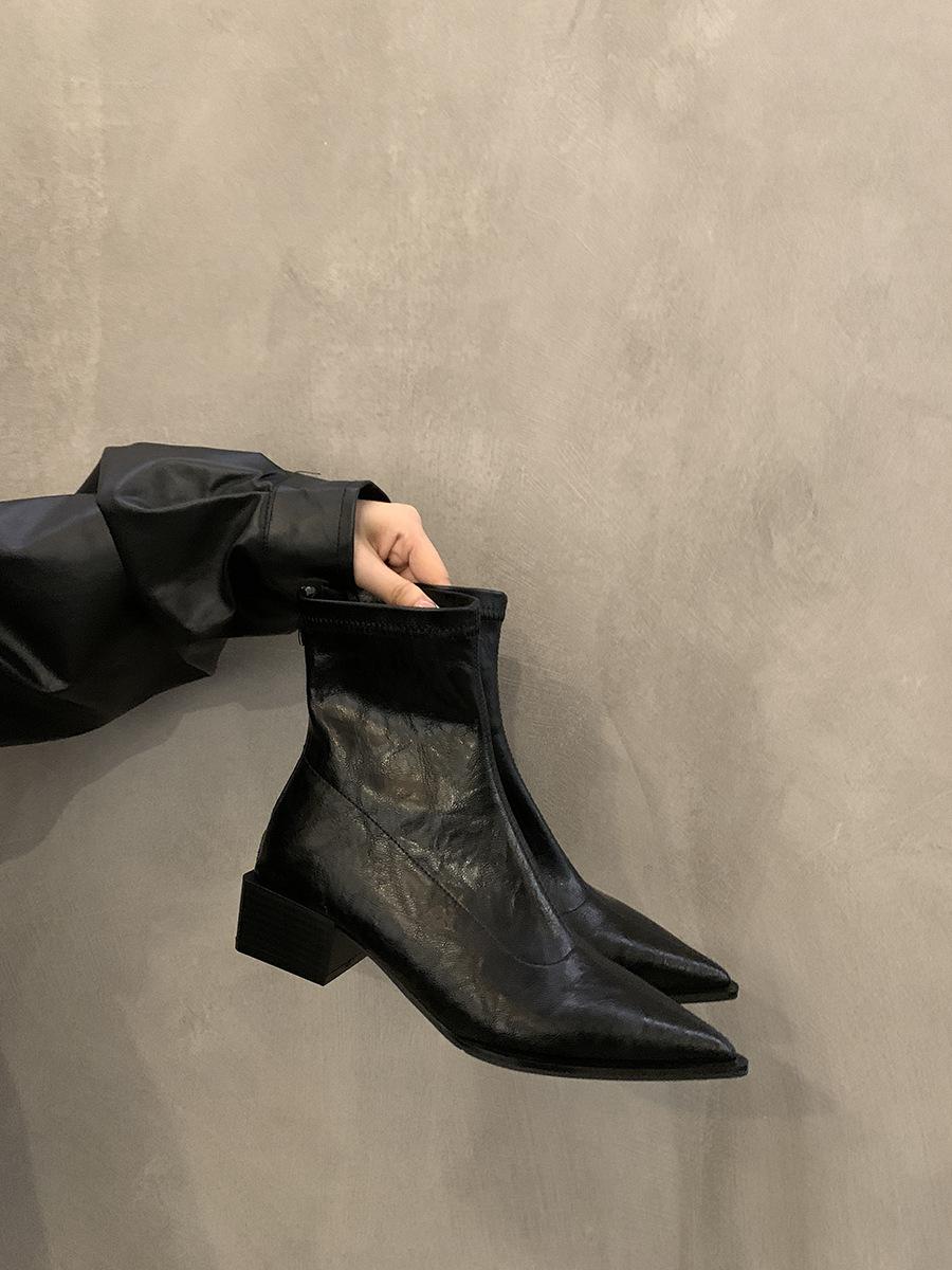 

Корейские ботильоны с острым носком на высоком каблуке, короткие ботинки, женская обувь, новинка 2024 года, одинарные ботинки, французские коричневые тонкие ботинки Martin 39 чёрный