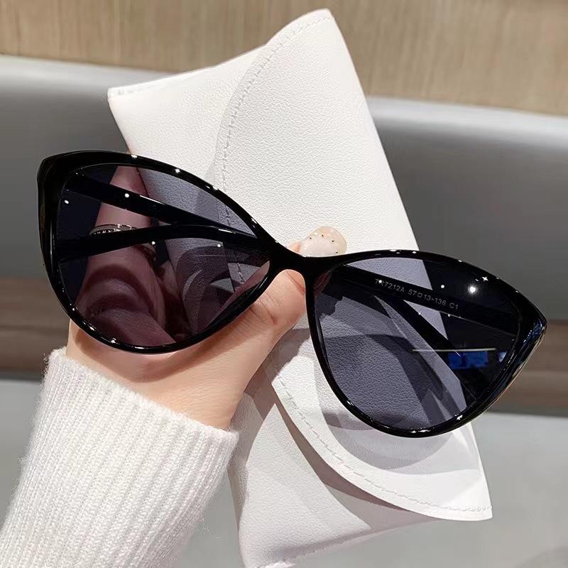 New Vintage Round Cat Eye Sunglasses Women Men Circular Sun Glasses Female Oval Eyewear  for Male Female Eyeglasses