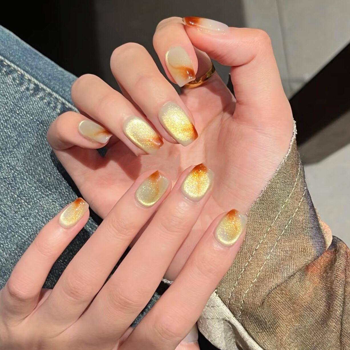 

Golden Crystal Cat Eye Press-On Nails - Short, Artistic Prairie Fire Style