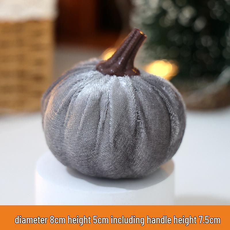 Barevné látkové dýňové ozdoby pro Svátek sklizně a Den díkůvzdání