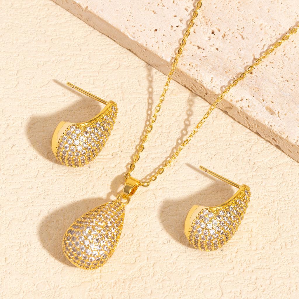 Trendy Water Drop Necklace Women Luxury Elegant Fashion Pendant Necklace