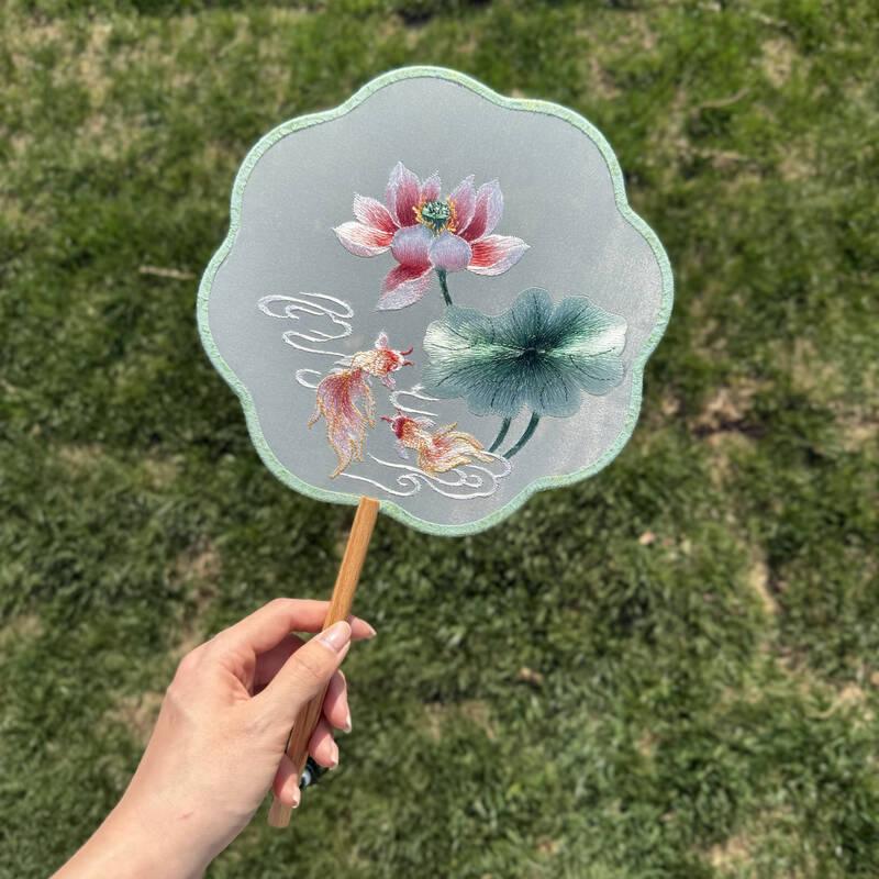 Круглый веер в сучжоуском стиле LIEI