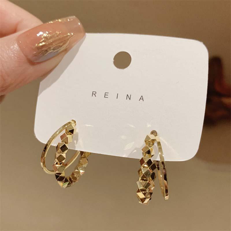 

2023 Корейский стиль Высококачественные серебряные металлические серьги для женщин золотой