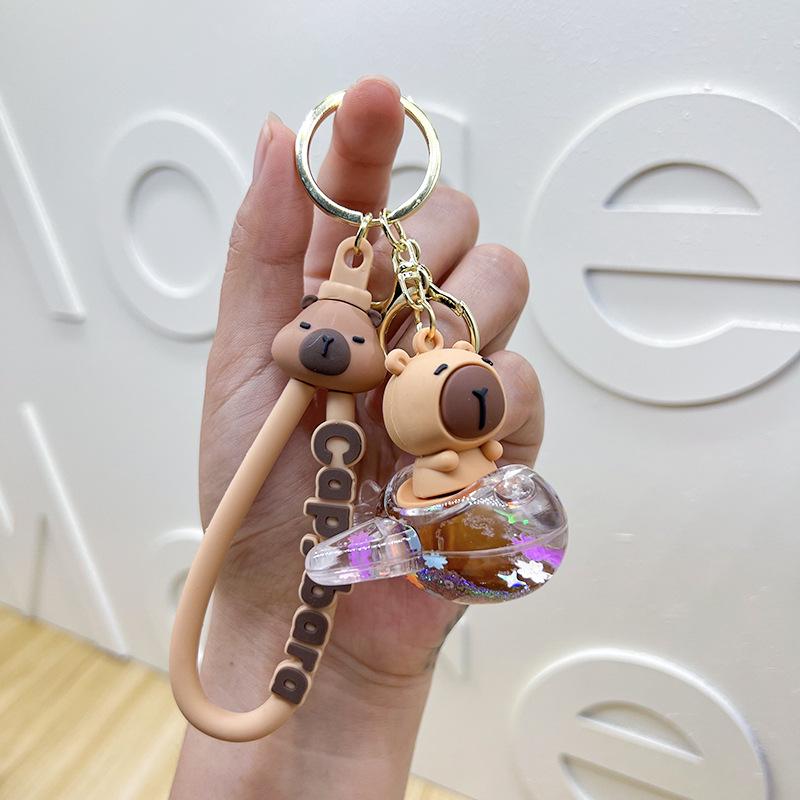 

Брелок-подвеска в виде хрустального стакана с капибарой: 3D Мультяшная Фигурка для Машины и Сумки