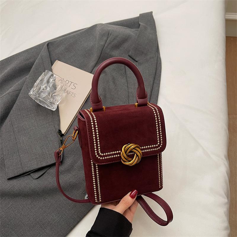 

High-value bag women s 2025 autumn new trendy fashion popular texture shoulder bag Maillard messenger small square bag