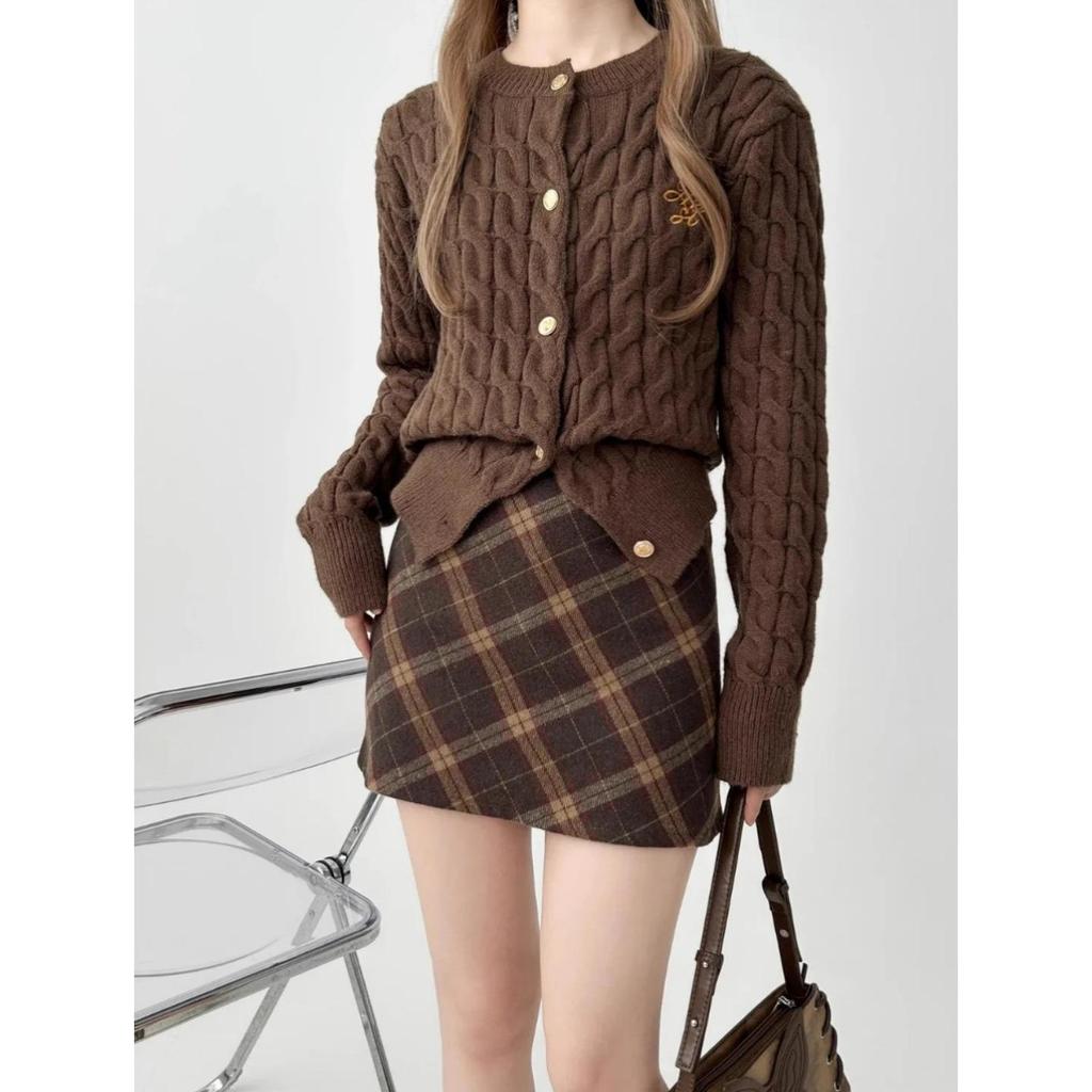 Women's Retro A-Line Plaid Woolen Skirt - Spring/Autumn Short Hip-Hugging Style