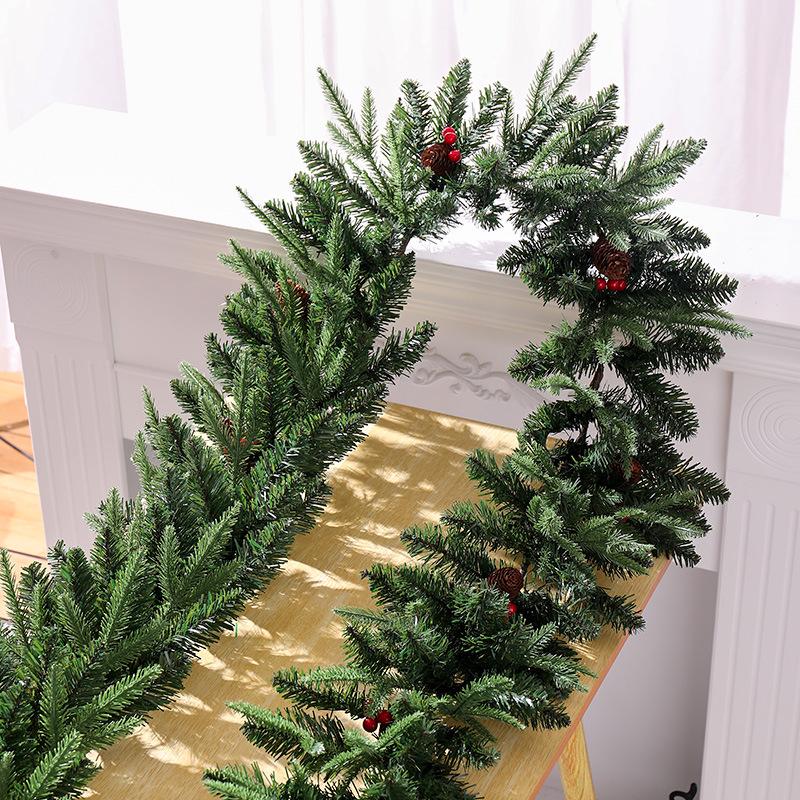 Bożonarodzeniowa Dekoracja Transgraniczna: Wiszący Ornament Śnieżny i Wiklinowy Ornament do Aranżacji Sceny w Centrum Handlowym