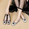 New Women Flat Shoes Fashion Crystal Soft Upper Boat Shoes Girl Comfortable Slip-on Loafers