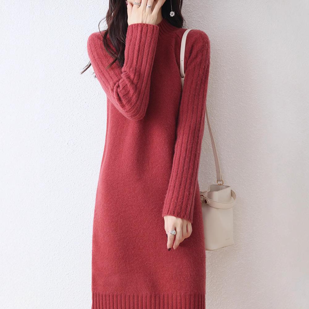 Damska sukienka dzianinowa w stylu koreańskim, dopasowana, 100% wełna - Półwysoki dekolt, pogrubiona na jesień/zimę