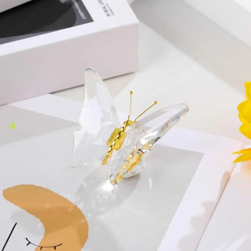 

Transparent Crystal Butterfly Artwork Statue Ornaments Desk Decoration Color Butterfly Crafts Sculpture Room Aesthetic Decor